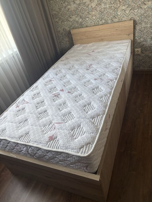 Кровать для спальни