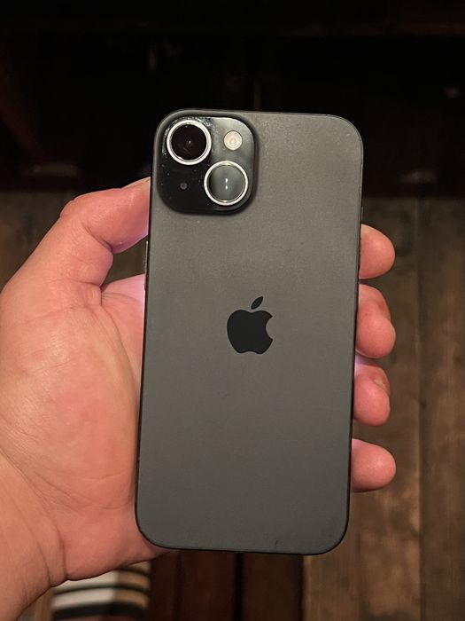 Vand iphone 15 full box si impecabil!