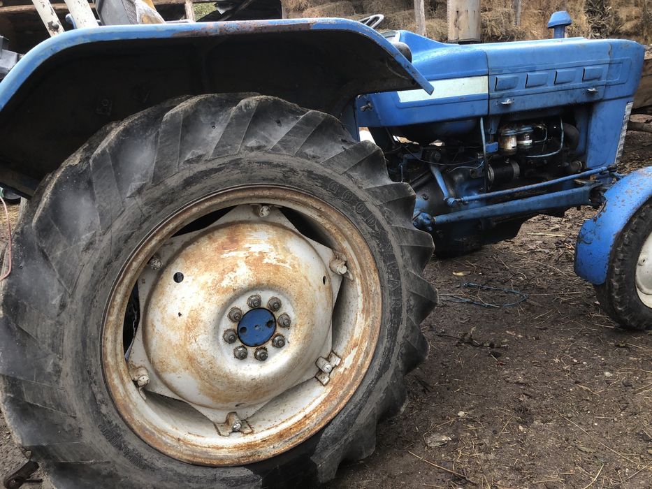 Vand tractor ford 2000