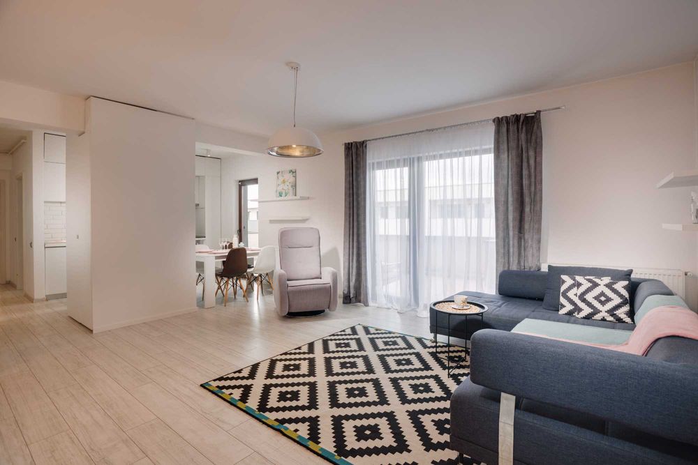 Regim hotelier, apartament spatios cu terasa plata cu card de vacanta