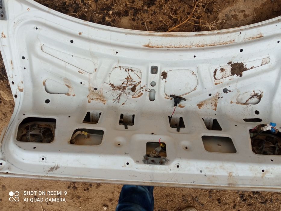 Ниссан примере 1995 задный багаж