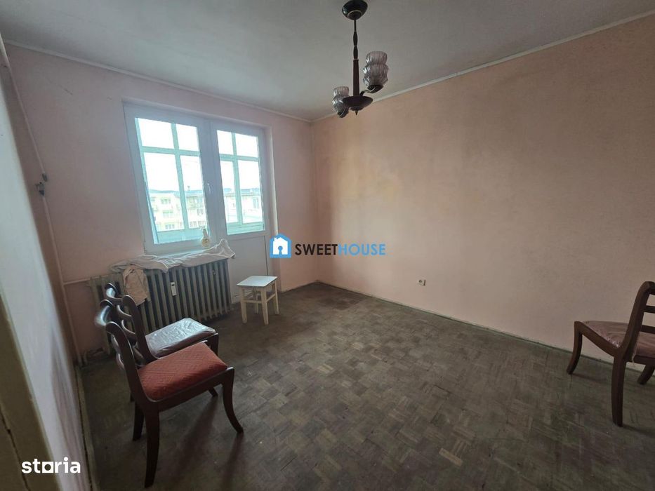 Apartament cu 2 camere  de vanzare  in Fagaras etaj 4