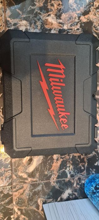 Milwaukee percutie/ filetanta/ Impact