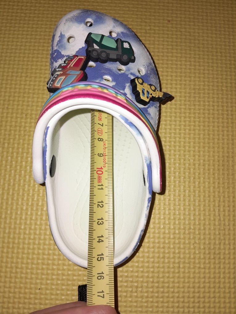 Детски чехли crocs c8 и c9