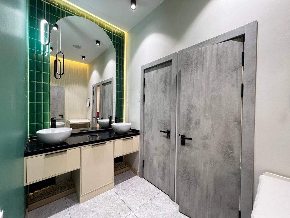 Продаётся Коммерческое Помещение 256кв.м Вдоль Дороги ор.ЖК Казахстан