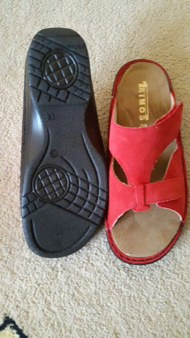 Pantofi rosii de piele