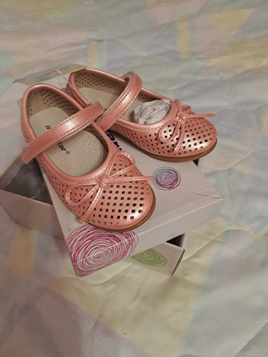 Нови обувчици за малка принцеса 25 номер