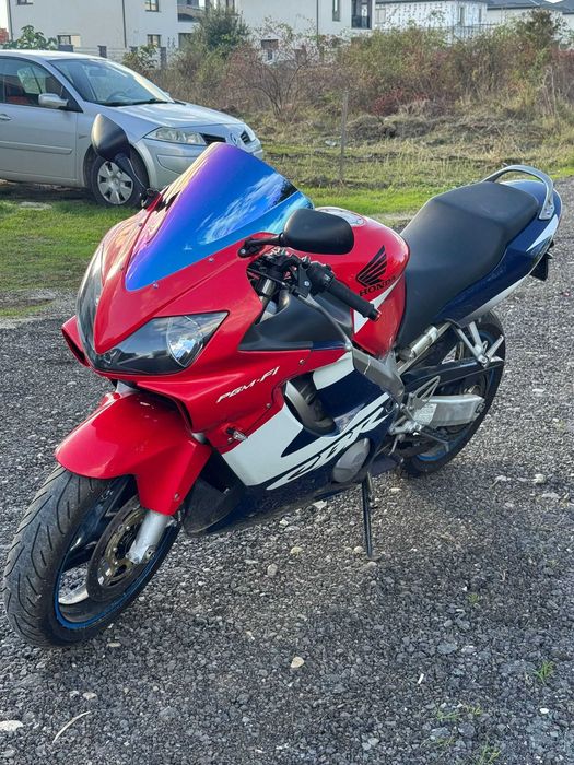 Vand honda cbr 600 F4i