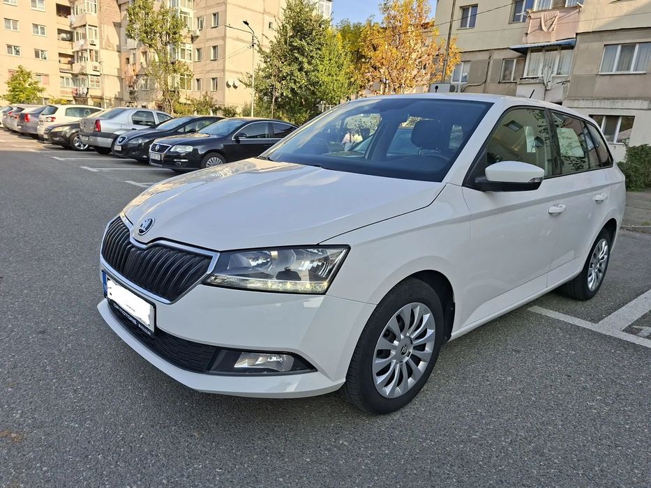 Skoda Fabia Fabia 1.0 Tsi benzina inmatriculata clima scaune incalzite