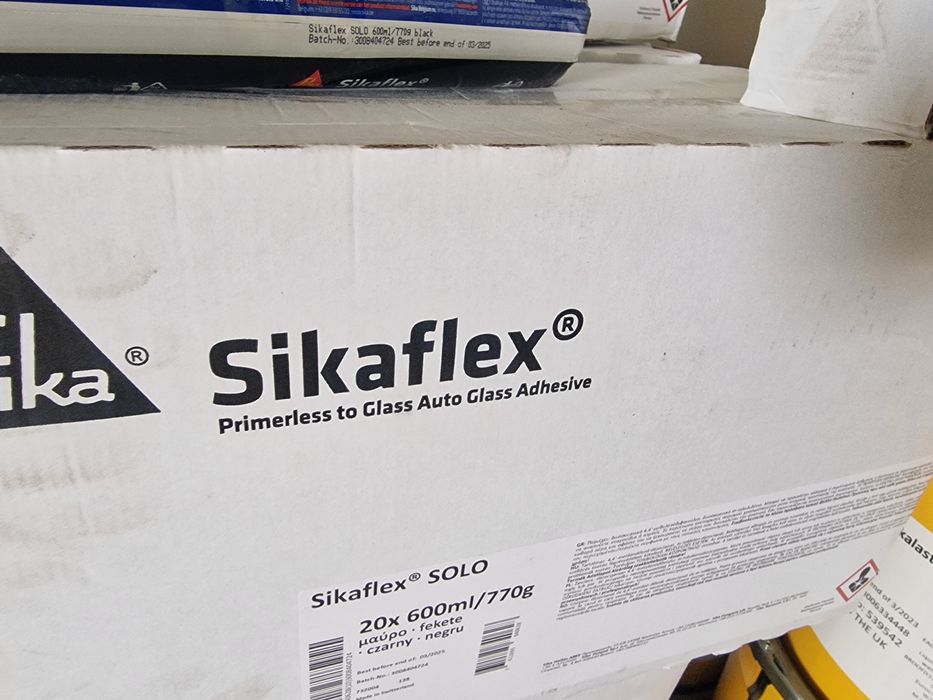 Sikaflex SOLO - Adeziv pentru parbrize auto (negru, 600 ml / 770 g)