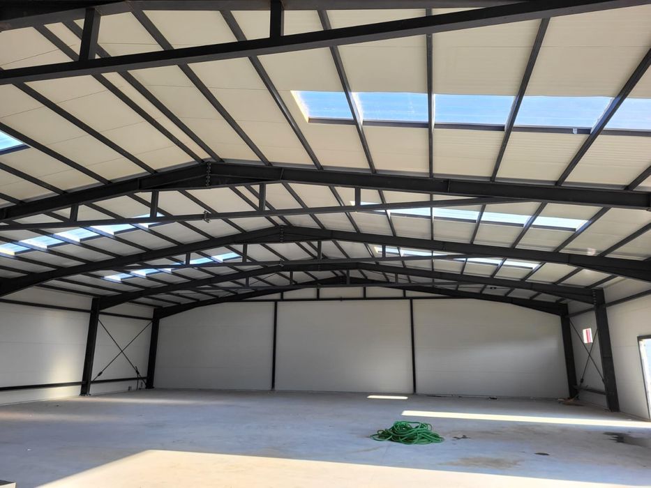 Hala pe structura metalica 12x16 invelita
