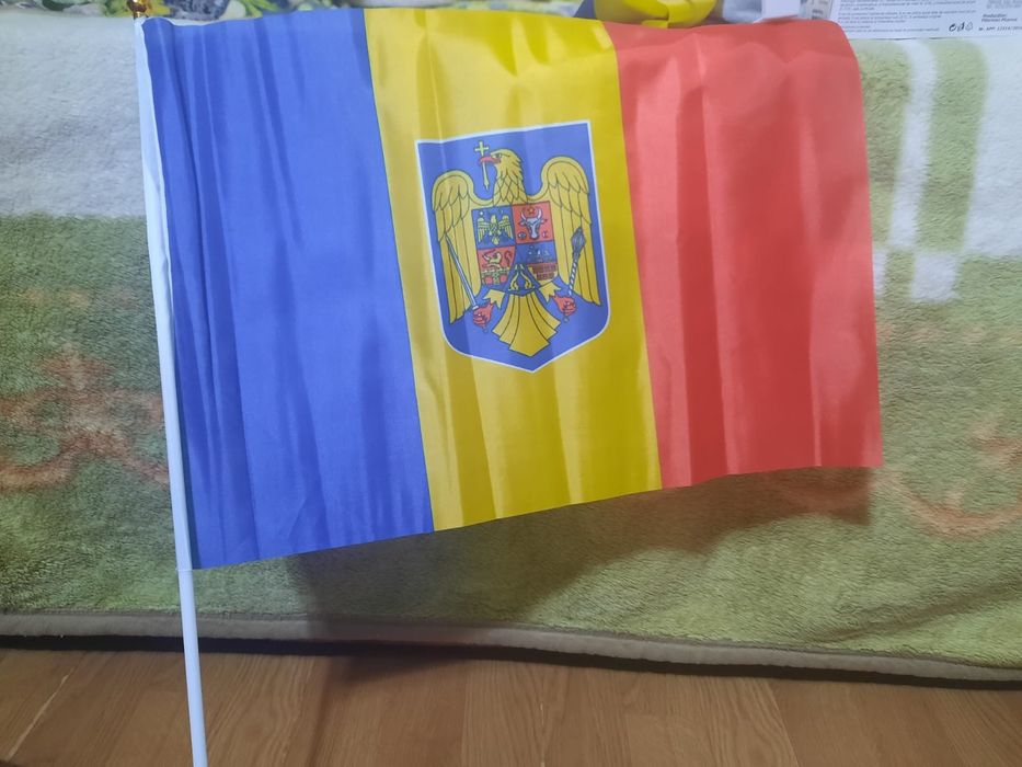 Steag/ Drapel-Romania. Diferite dimensiuni!Sunați! Nu merge mes. Olx!