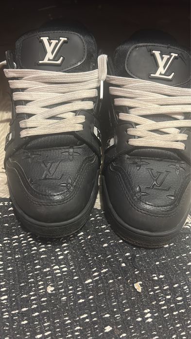 Louis vuitton trainers black