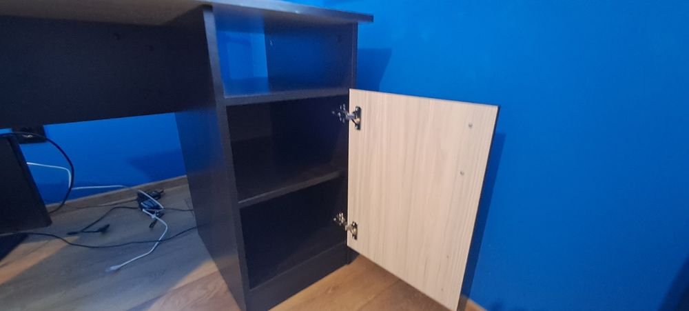 Бюро в цвят венге и астра