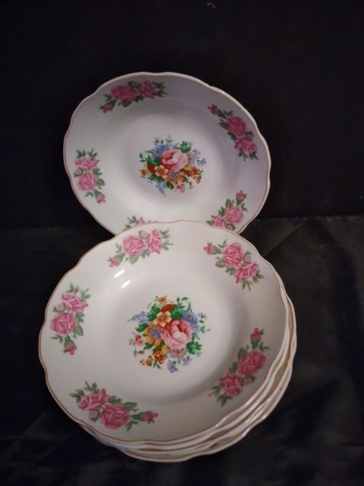 Тарелки фарфоровые Китай