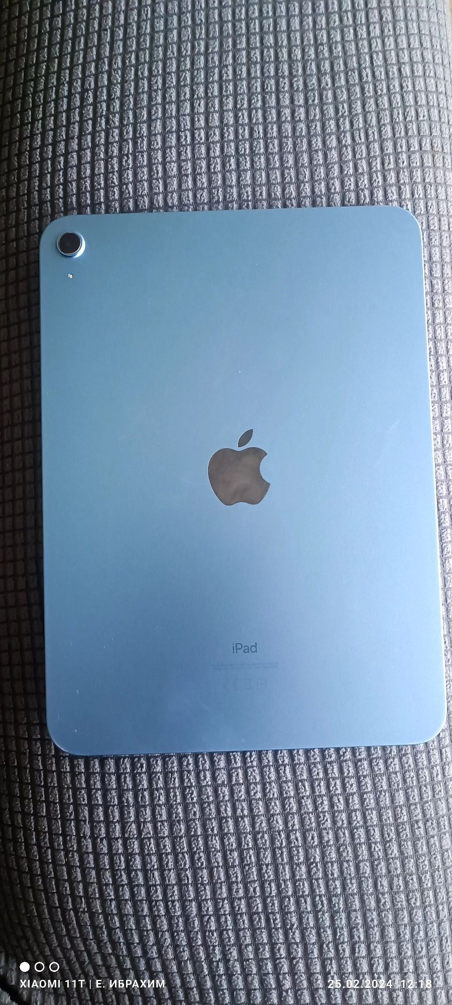 iPad 10 почти нов