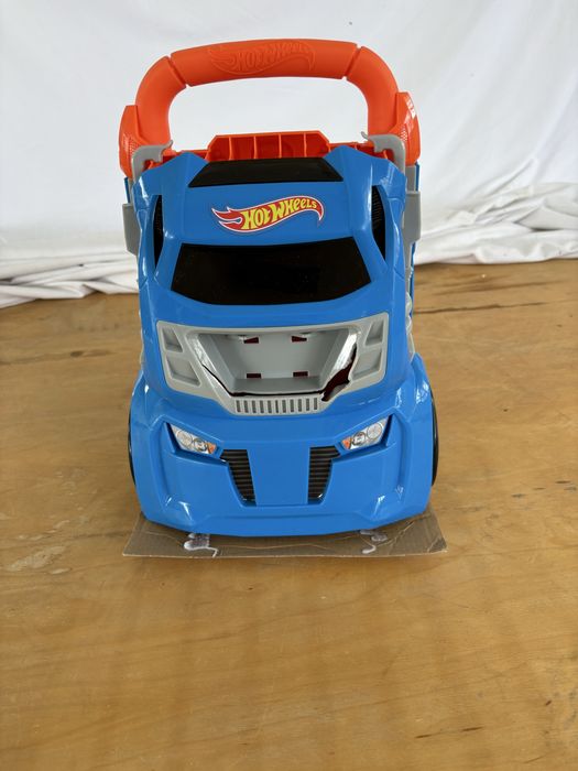 Hot Wheels, T-Rex Mega Transporter, set de joaca cu masina mare