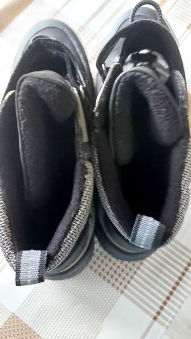 Детски боти за момче.