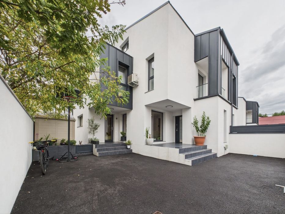 Casa Superba P+E+M , Otopeni central, Proprietar, comision 0