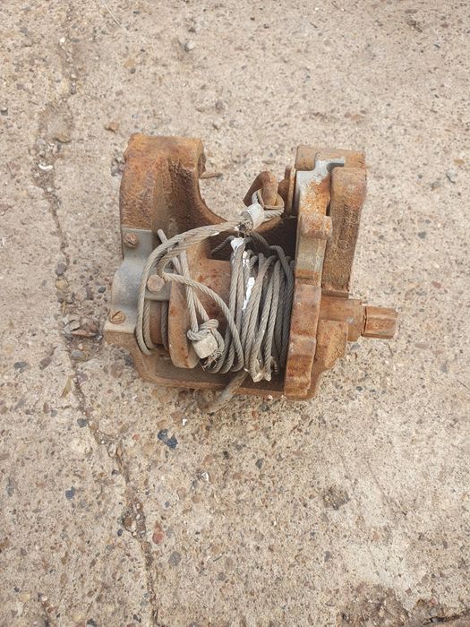 Лебедка  ручная.