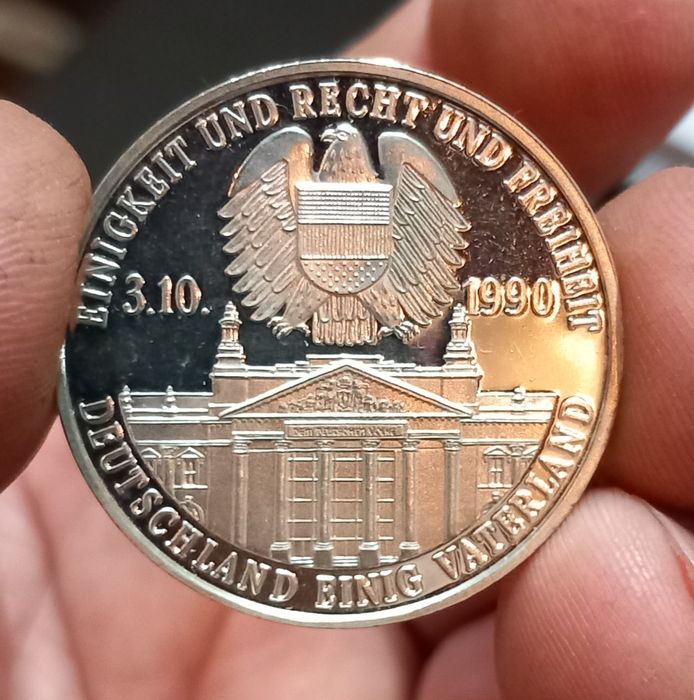 Монета - Обединението на Германия.1990 Година.