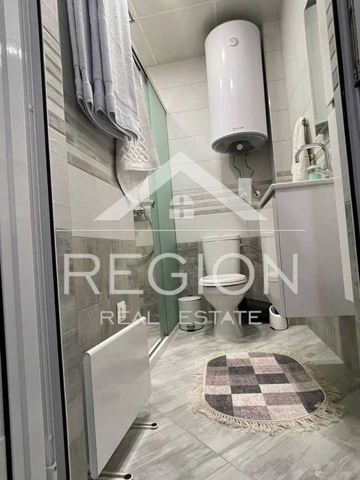 Дава се под наем Тристаен апартамент в Варна, Център - 100 кв.м за 800 € - Снимка #15