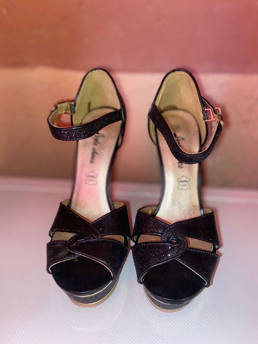 Обувки на платформа