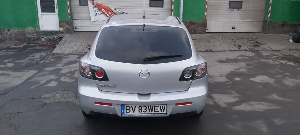 Vând mazda 3 2009