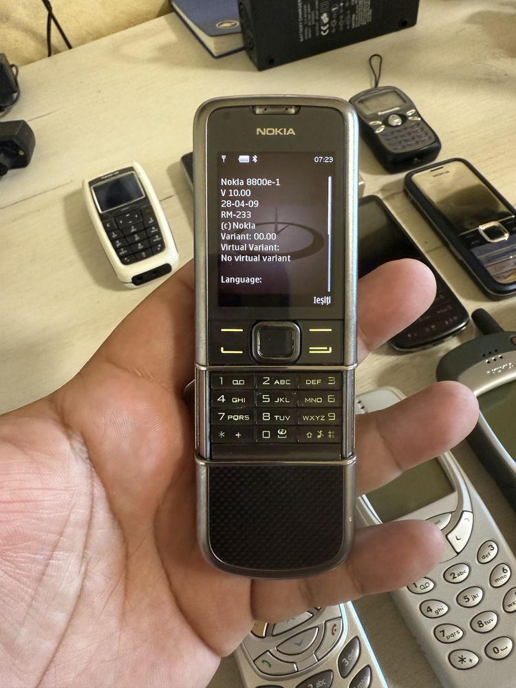 Vand telefoane nokia vitage pentru colectie