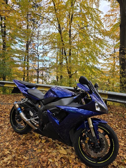 Motocicleta Yamaha R1 RN09 2003