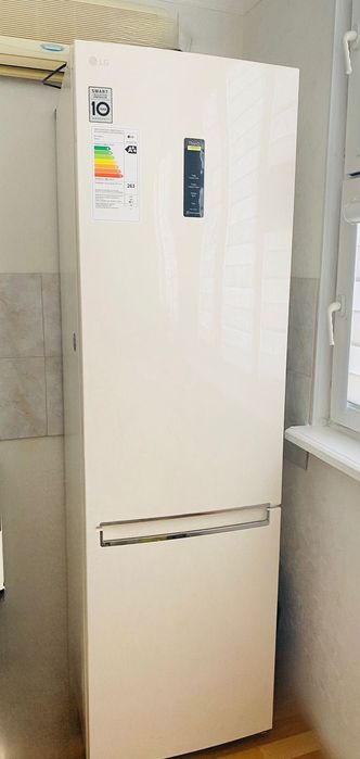 Холодильник LG GC-B509SEUM