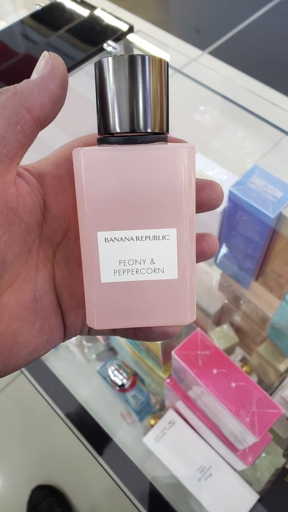 Banana Republic Peony & Peppercorn Eau de parfum 75ml  made in France