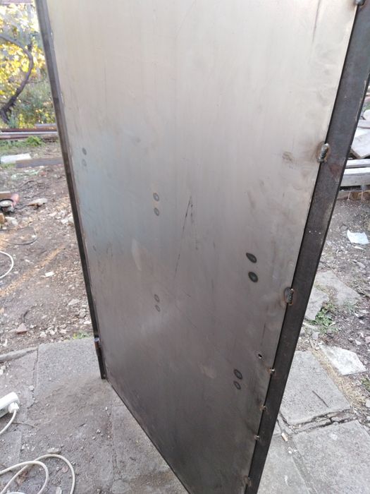Метални врати за мазета