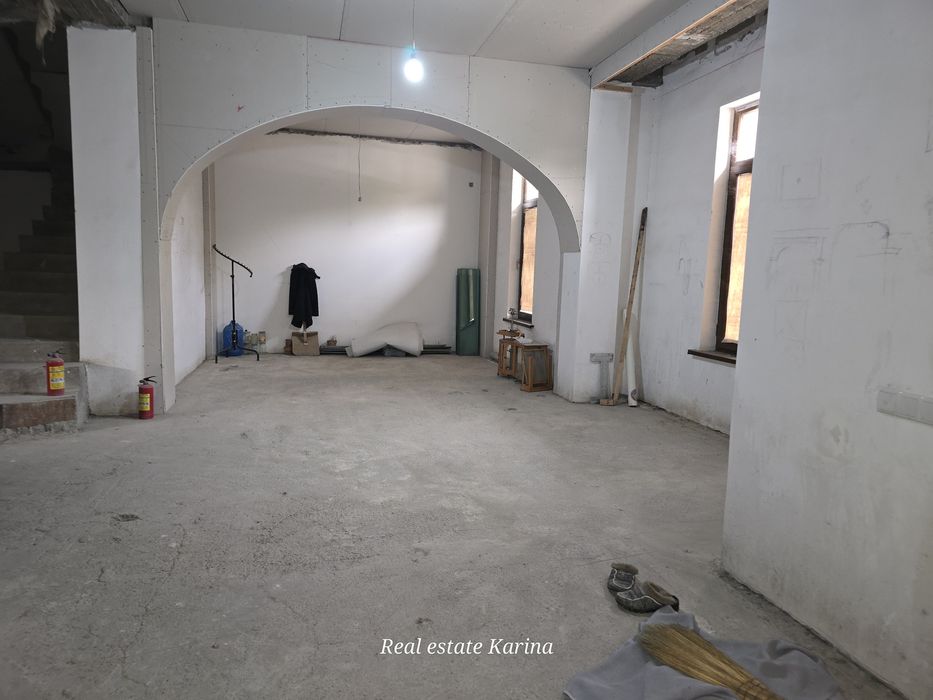 Продаётся дом под бизнес