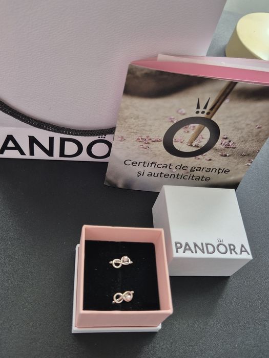 Cercei Pandora - Infinity Knot Stud Earrings