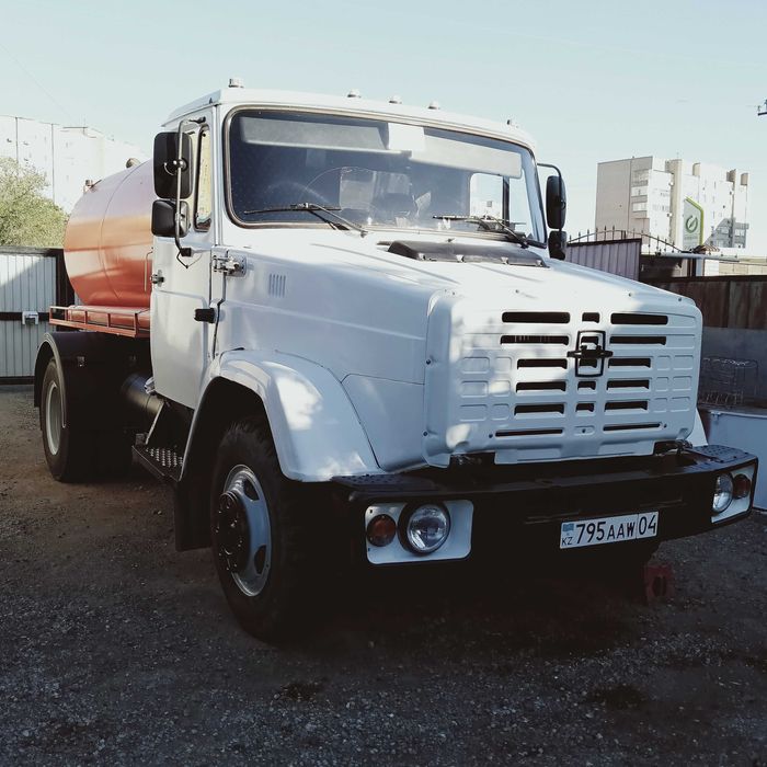 ЗИЛ 7 куб услуги ассенизатора
