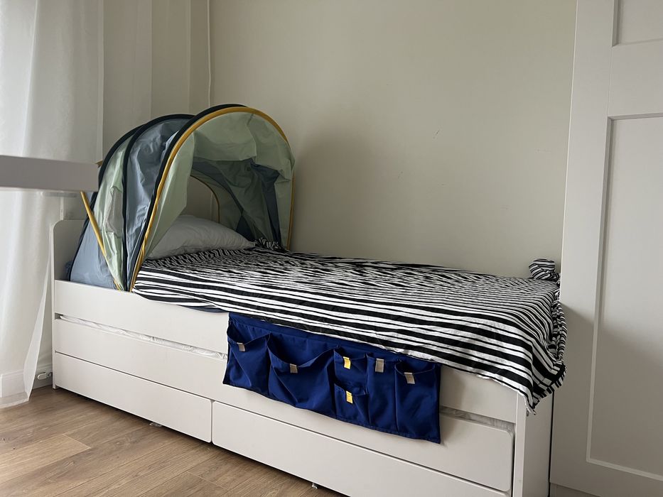 Pat extensibil Slakt Ikea cu somiera si 2 saltele