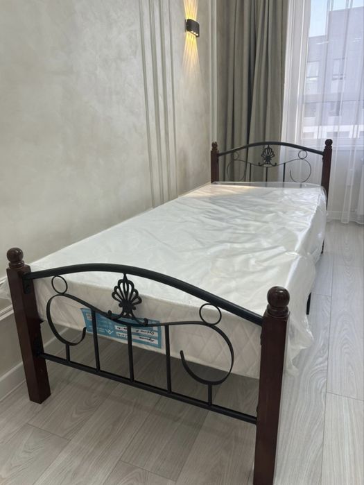 Односпальная кровать 90х200