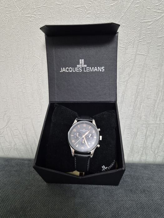 Продам мужские наручные часы Jacques Lemans