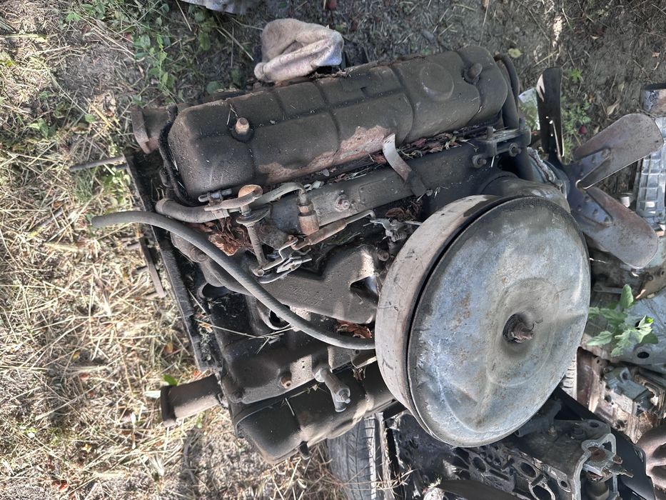 Двигател ГАЗ 53 На части !!!