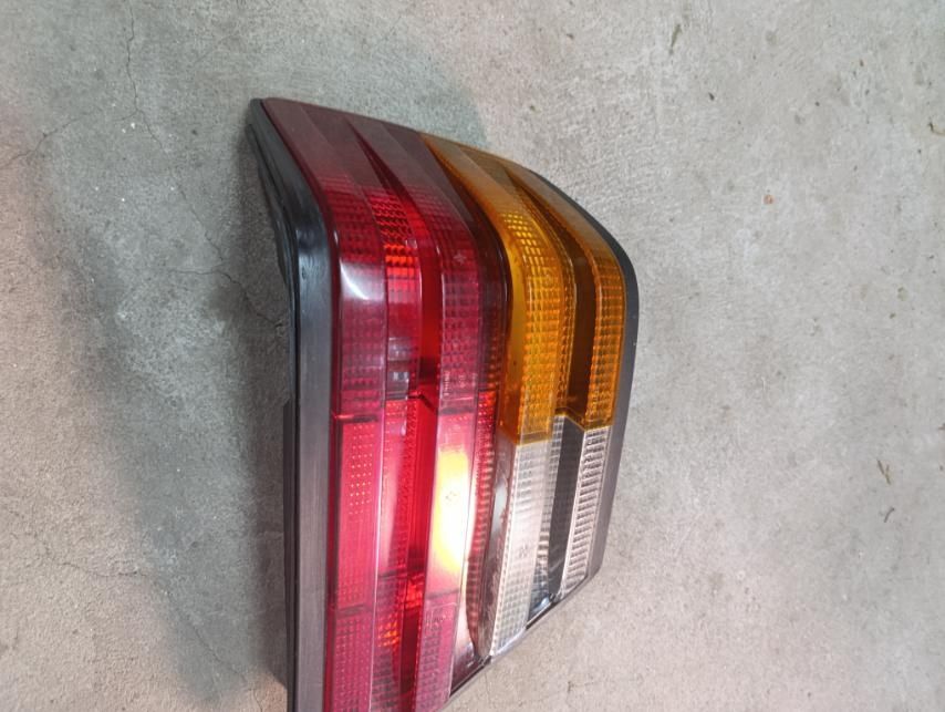 Ляв стоп Mercedes W124 E-class HellaI