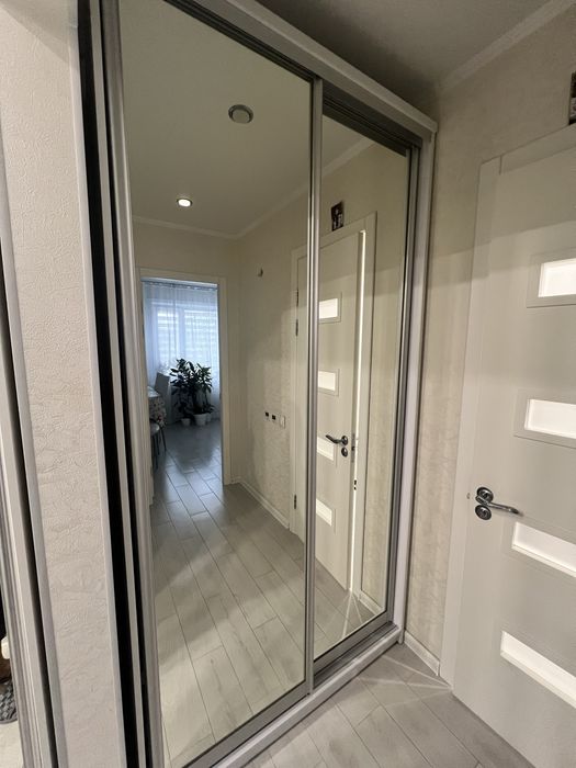 Шкаф купе белый в идеальном состоянии