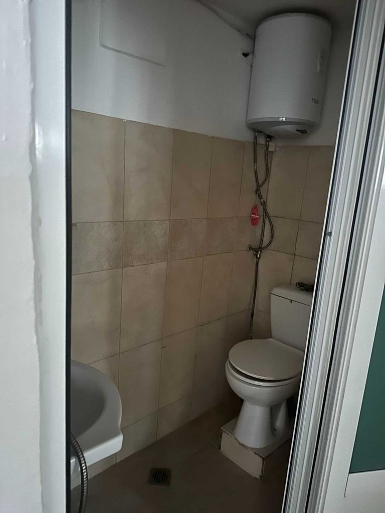 Продава се Едностаен апартамент в Бургас, Център - 33 кв.м за 541 €/кв.м - Снимка #2