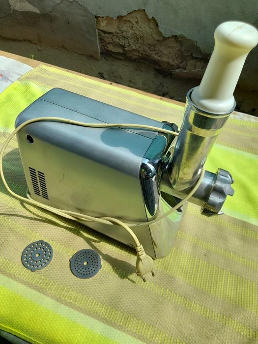 Мясорубку электрическая