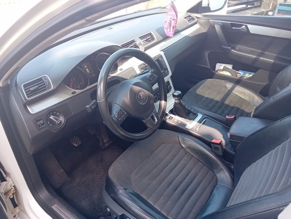 Se vinde Volkswagen pasat b7 din 2011 în stare perfecta de funcționare