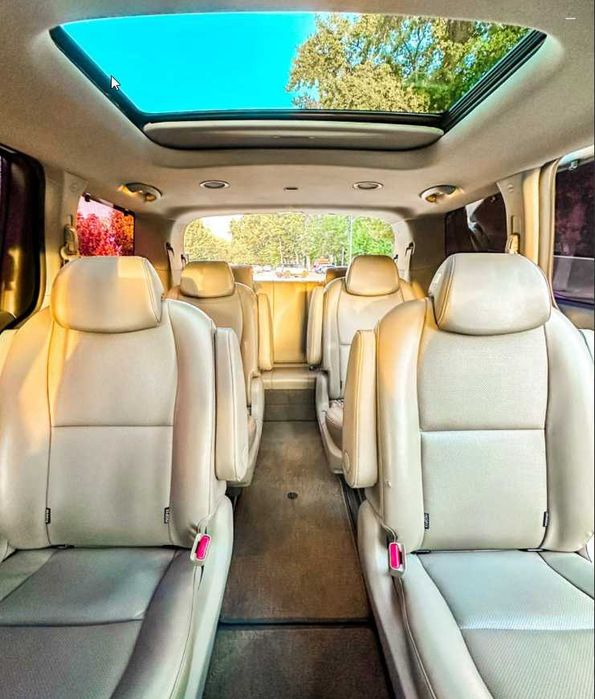 Продаю Kia Carnival 2019 года minivan 9 местный .