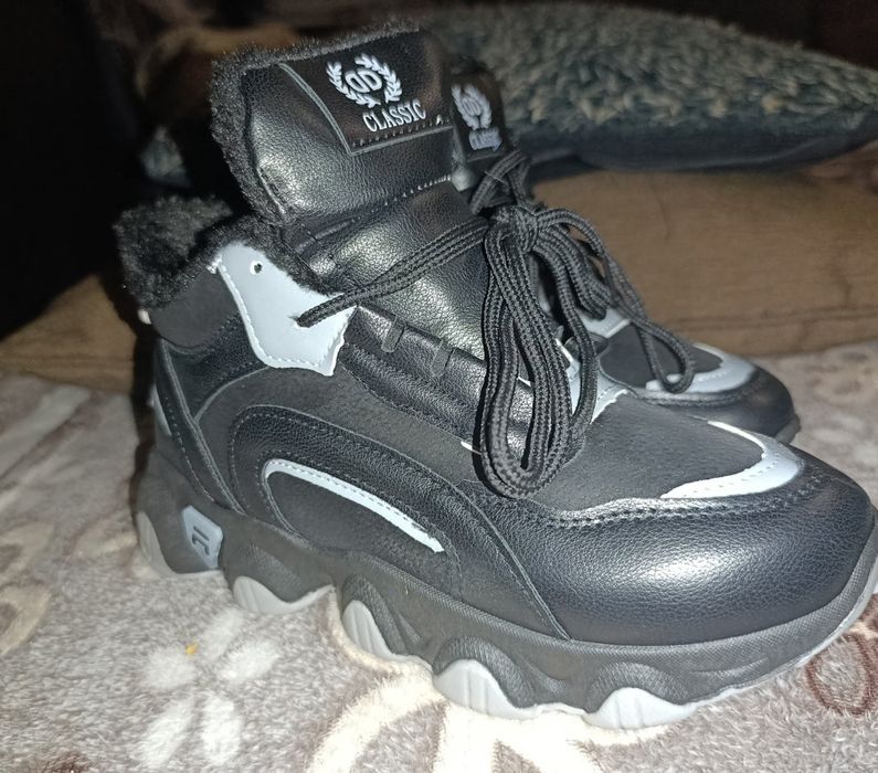 Нови Зимни обувки