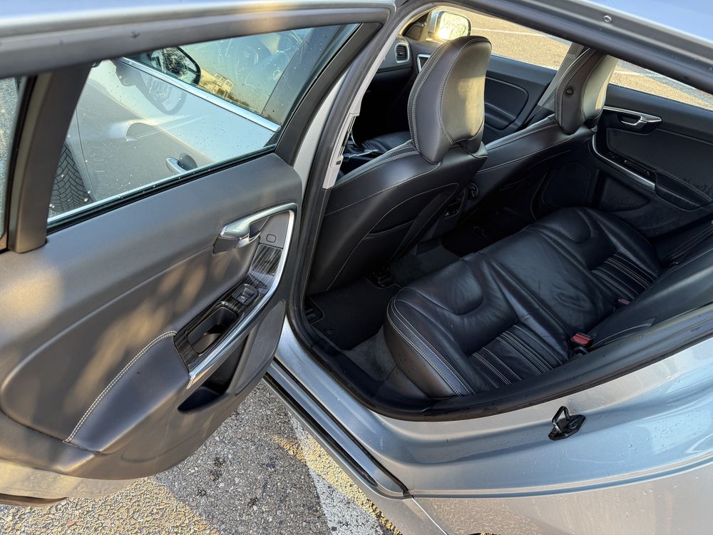 Volvo v60 D 6 plug-in hibrid