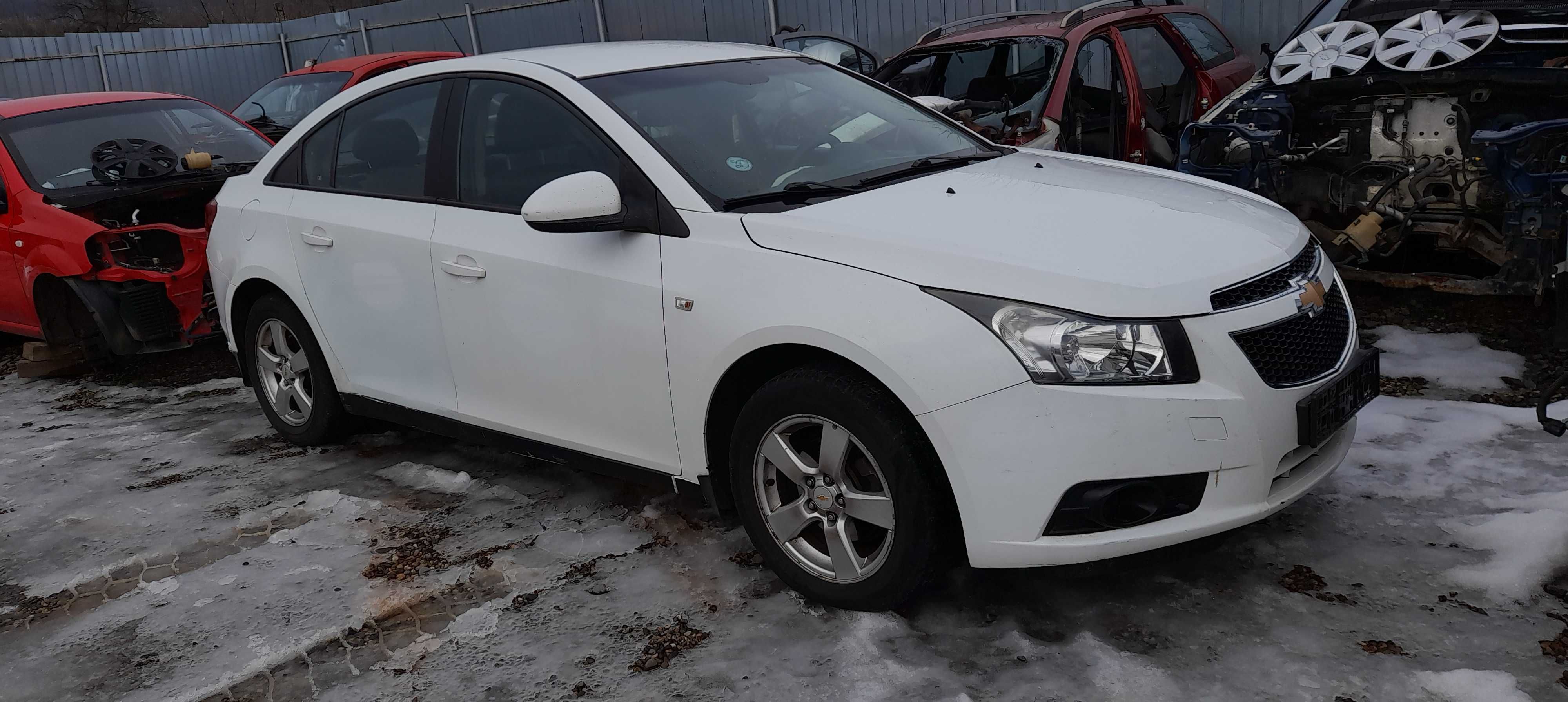 Dezmembrez  Chevrolet Cruze motor 1.6 si 1.8  benzina