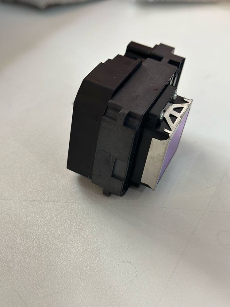 Продам печатную голову Epson TX800